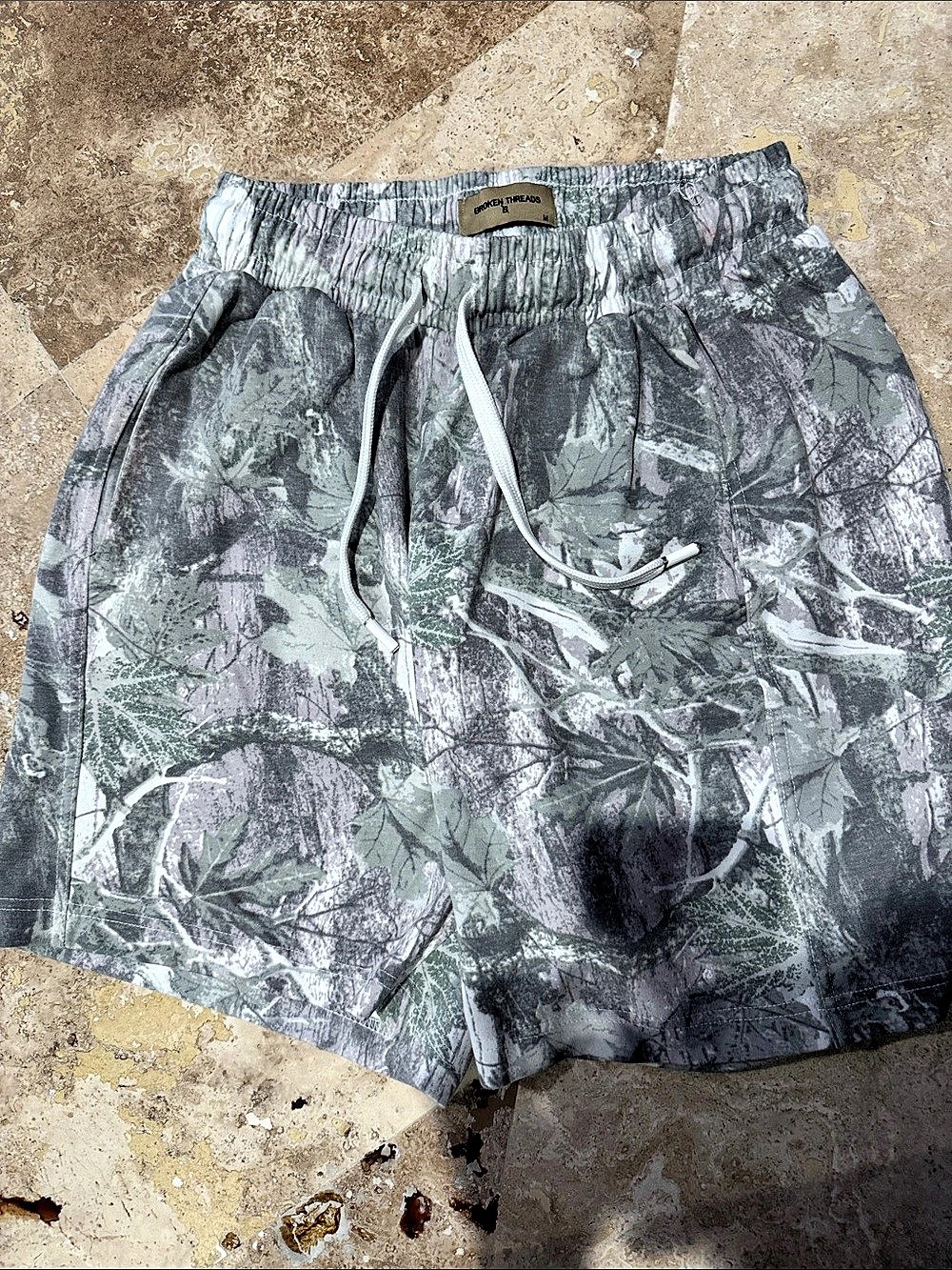 Broken Threads Men's Camo Hybrid Shorts Size Medium